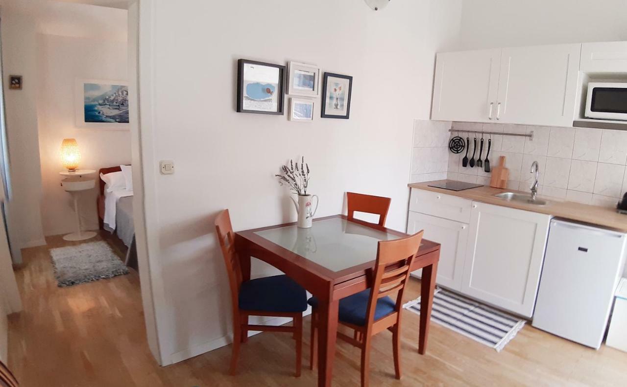 Anica Apartment